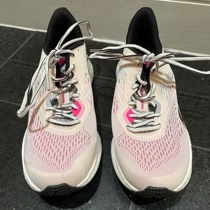 Reebok Running Shoes size 7.5